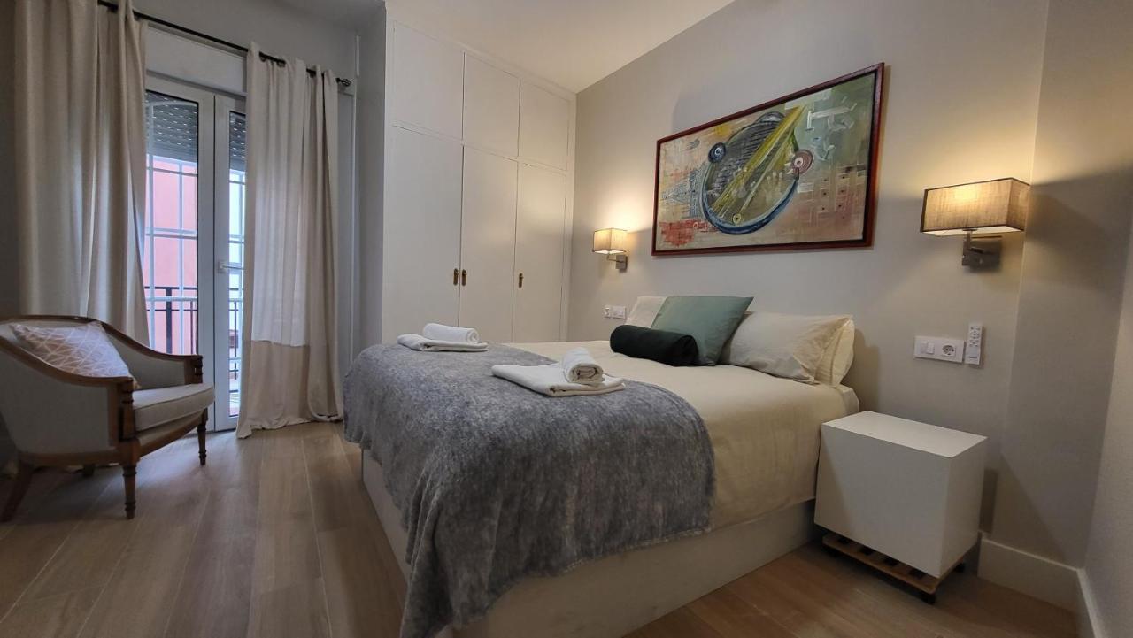 Rentalsevilla En La Plaza Del Salvador Sevilla